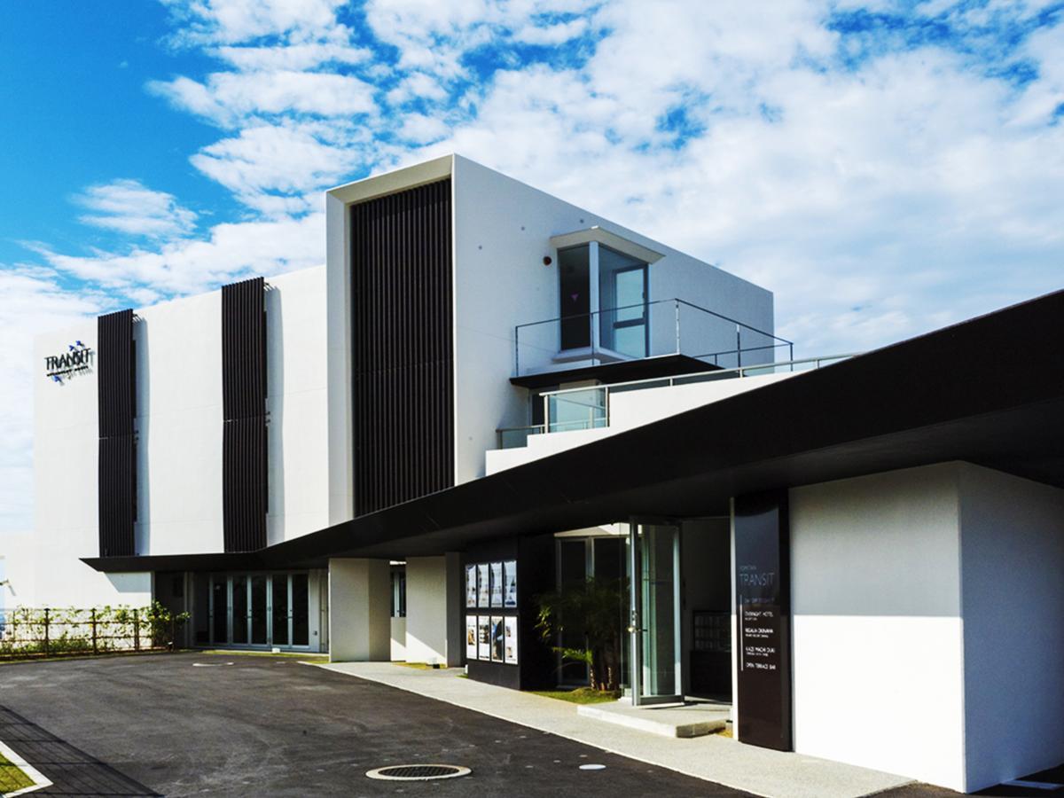 Transit Overnight Hotel Yomitan Exterior foto